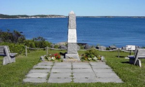 Памятник погибшим на лайнере "Атлантик"