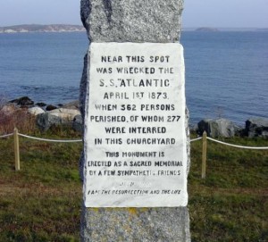 Памятник погибшим на лайнере "Атлантик"